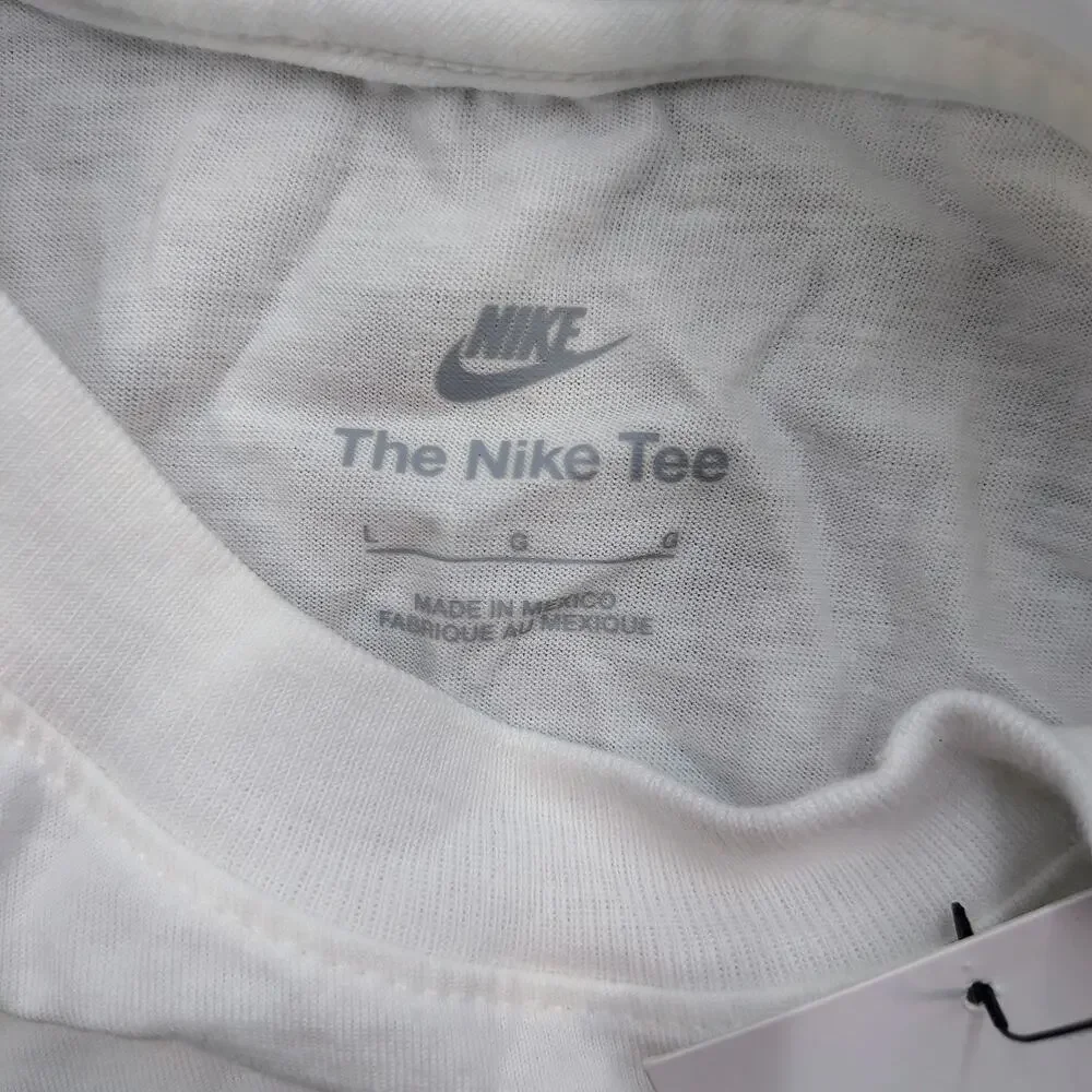 Nike kid play
